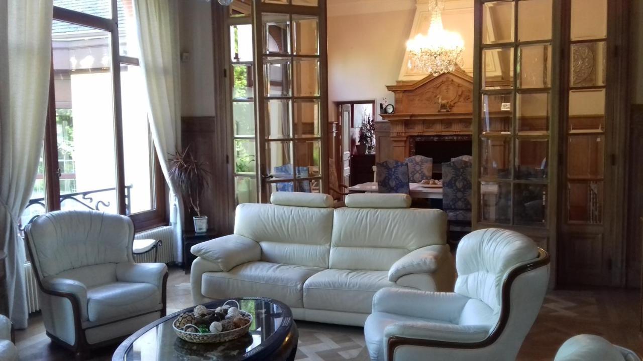 Le Manoir De La Mantille Caudry Exterior foto